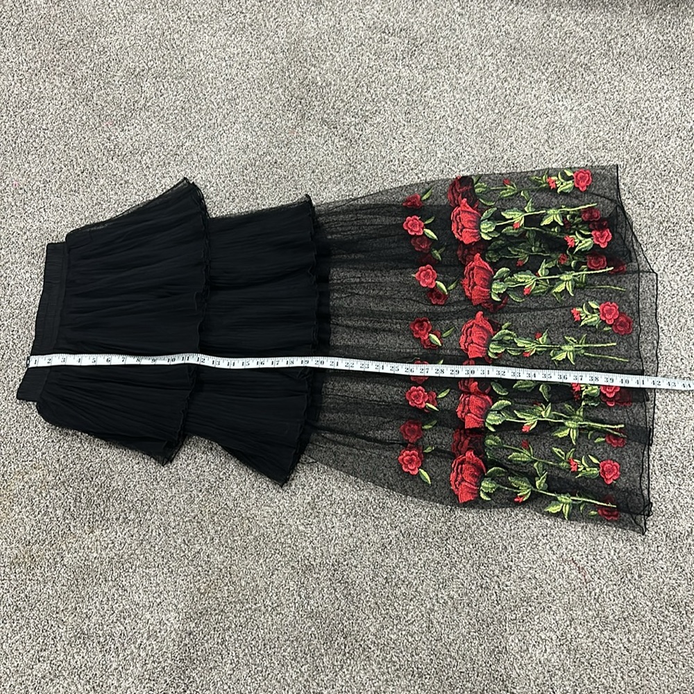 Deco Style Ruffled Skirt - Picture 9 of 10